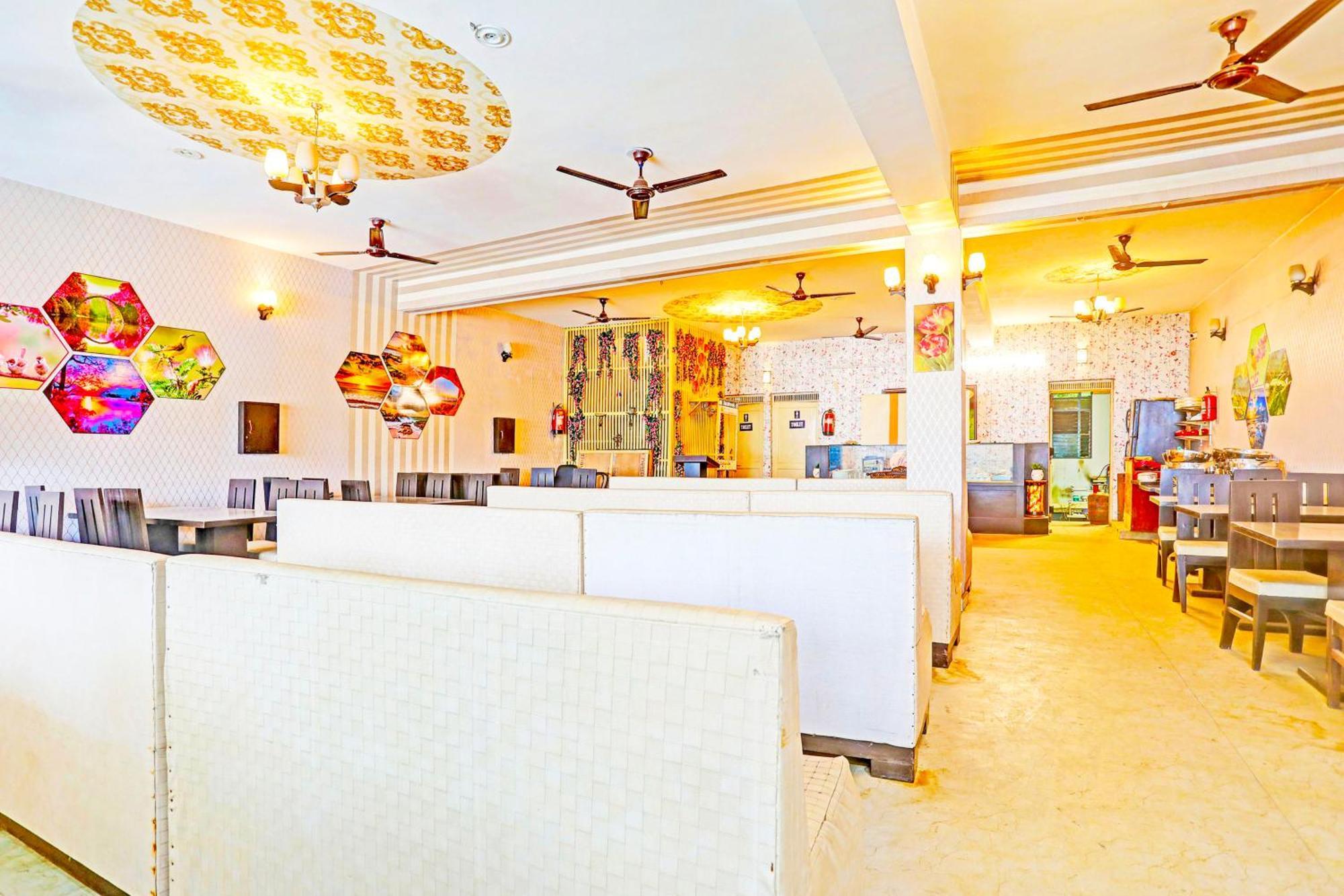 Spot On Meal Tree Hotel Ghaziabad Exterior foto